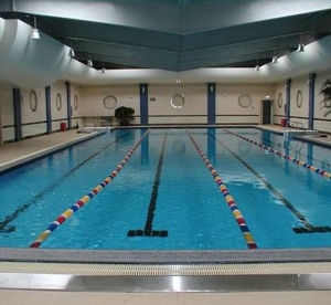 遊泳池CILICILI视频APP下载安装